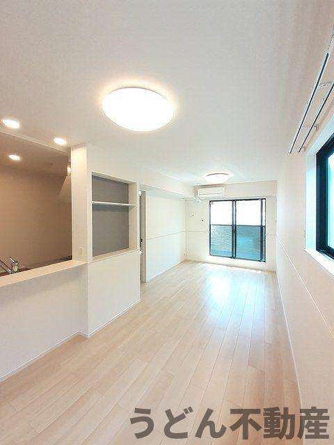居室・リビング　うどん県のお部屋探しはうどん不動産へ うどんちゃんとLINE