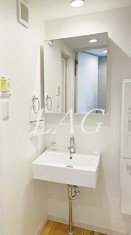 洗面設備　独立洗面台です。