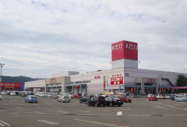 ショッピングセンター　イオン六日町店（ショッピングセンター）まで2100m
