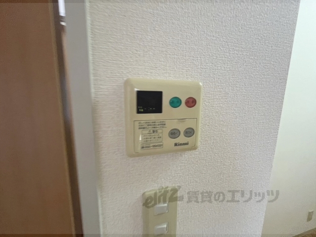 その他設備　給湯器リモコン