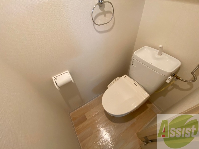 トイレ　トイレです。ウォシュレット付を探している方、おすすめです。