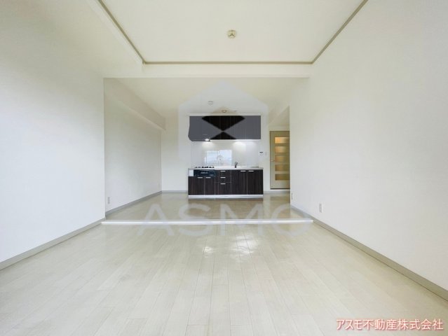 居室・リビング　同マンション別部屋　参考写真