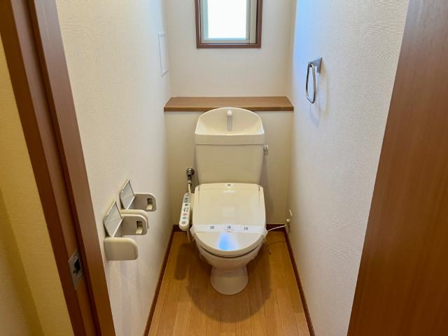 トイレ　当社、チルホームのHPもご覧ください(^^)/物件情報多数♪