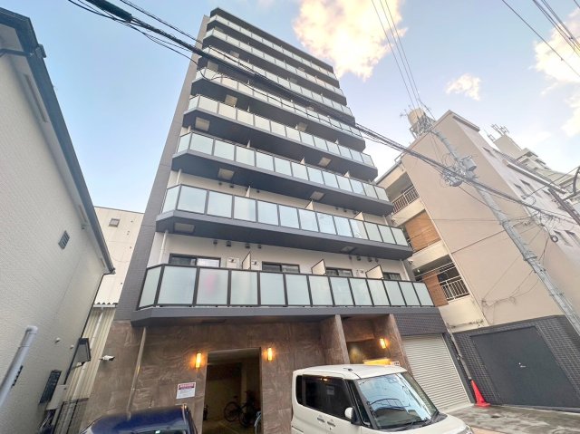 建物外観　存在感のある外観は落ちついた色合いで、堂々としていますね。