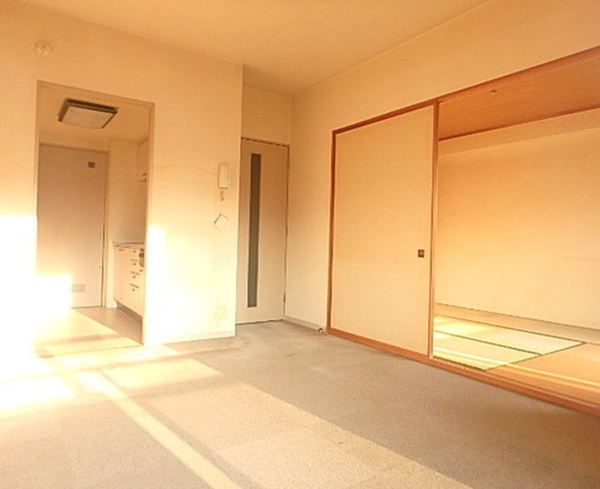 居室・リビング　※別部屋参考写真