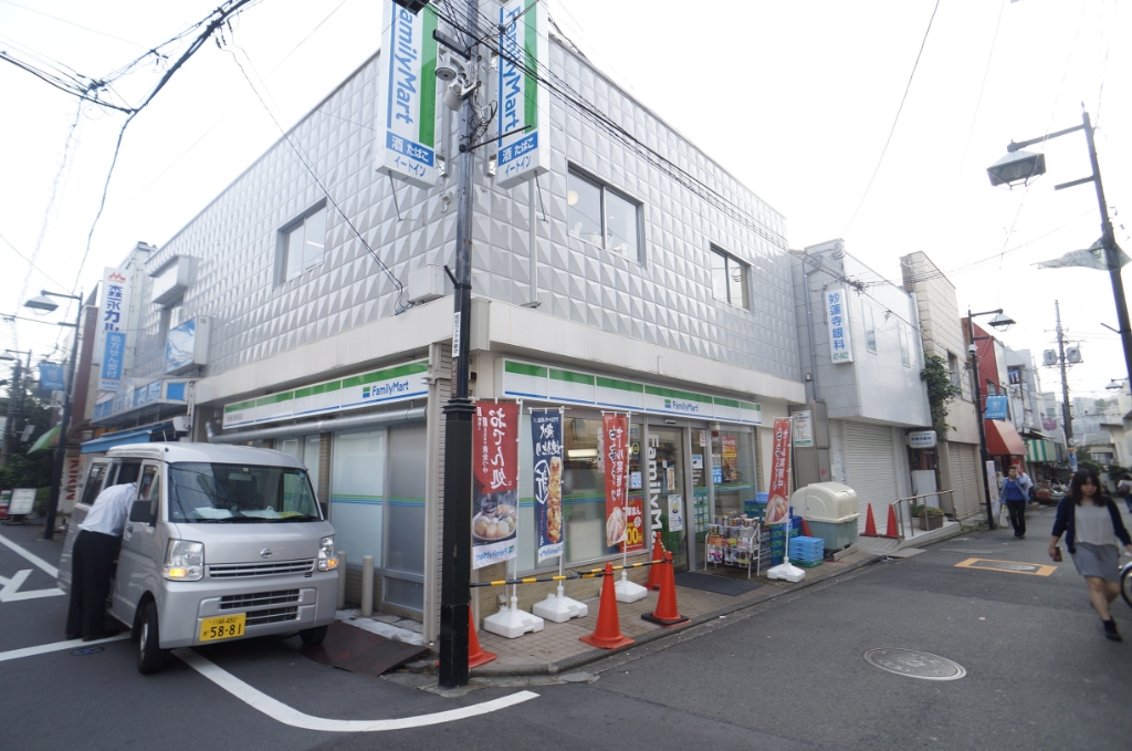 コンビニ　ファミリーマート 妙蓮寺駅前店（コンビニ）まで287m