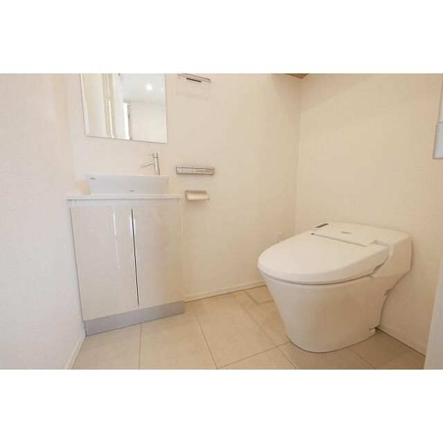 トイレ　落ち着いたトイレです