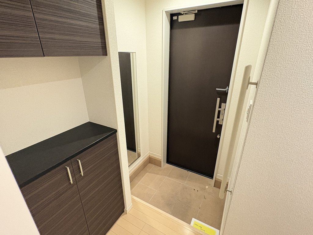 玄関　玄関　シューズＢＯＸあり