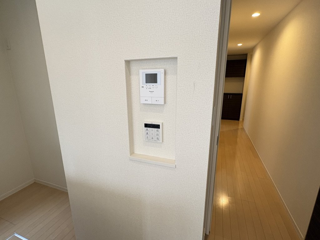 その他設備　ＡＬ解錠付きＴＶモニターホン・給湯リモコン