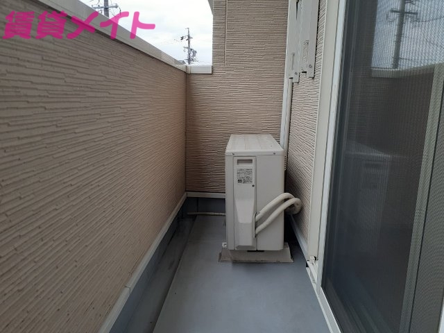 バルコニー　同物件別室反転タイプ画像