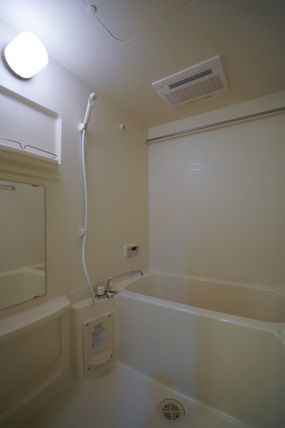 バス・シャワールーム　同じ建物の別のお部屋
