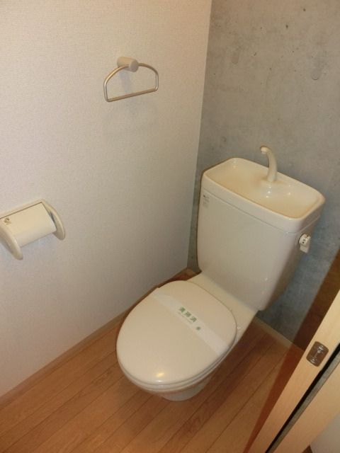 トイレ　同建物　同タイプ間取り別室設備施工例　現況優先