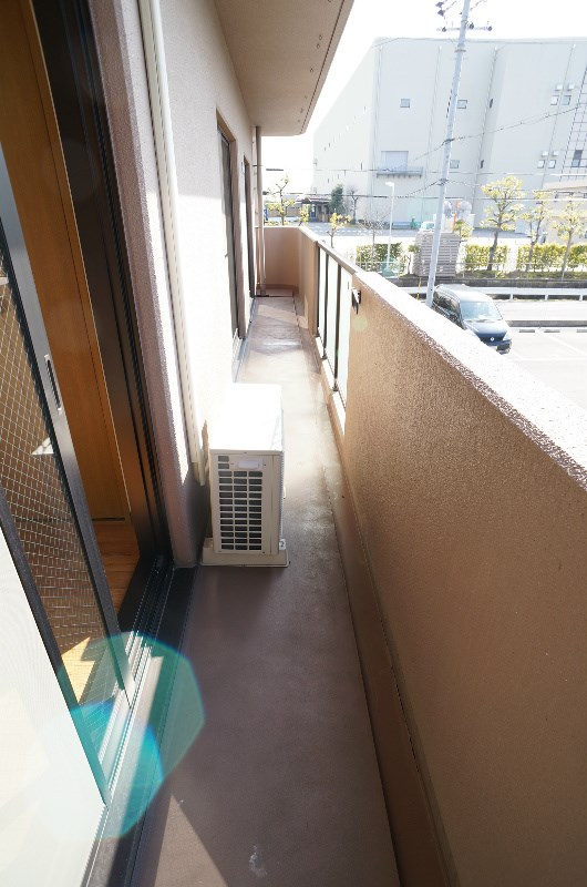 バルコニー　※同系統・反転写真