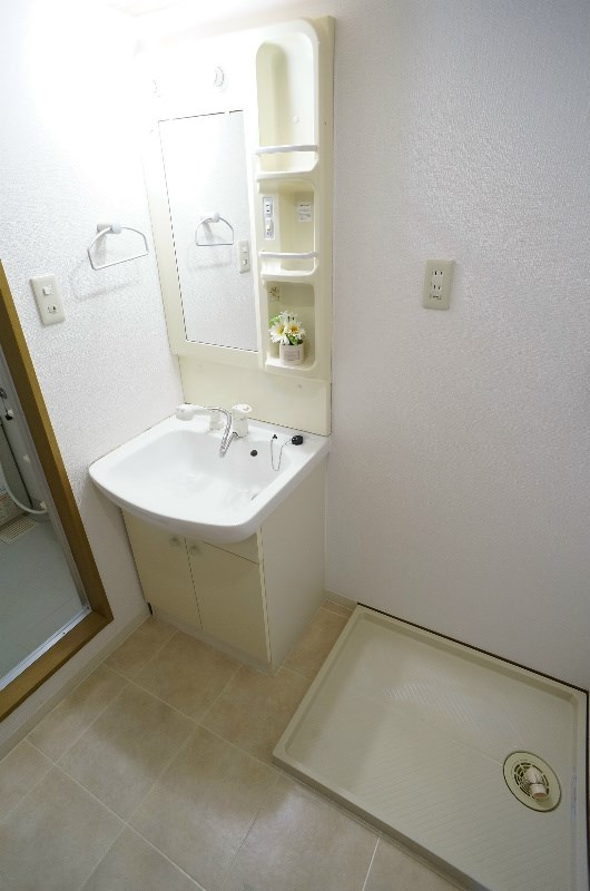 洗面設備　※同系統・反転写真