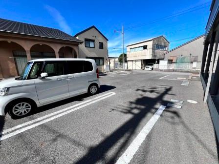 駐車場　駐車場