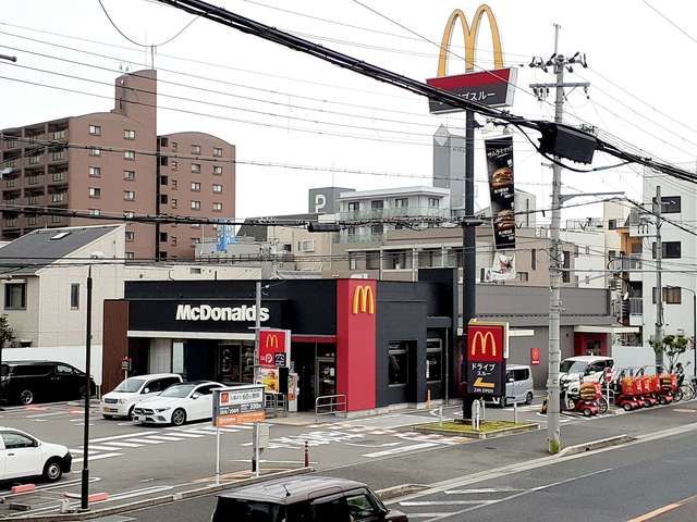 飲食店　マクドナルド　大久保2号線沿（飲食店）まで42m