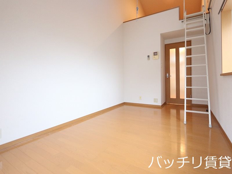 居室・リビング　同型タイプのイメージ画像。現況を優先いたします。