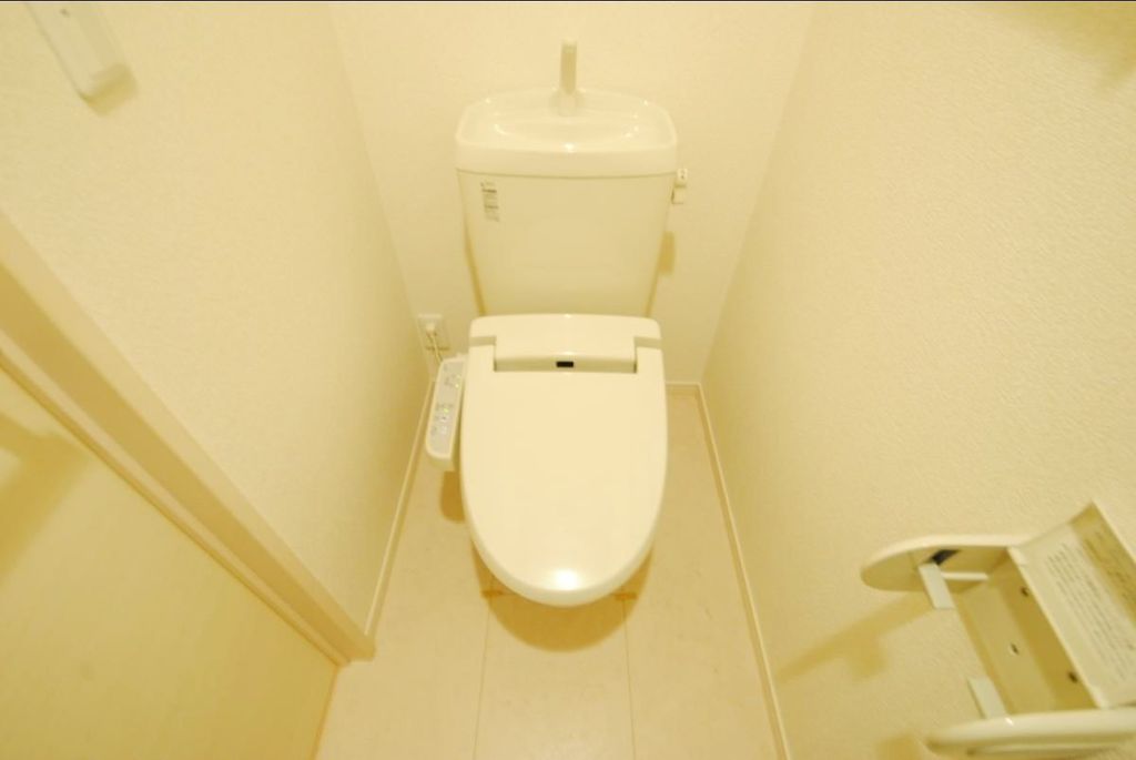 トイレ　リフォーム中です。