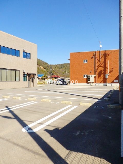 駐車場　☆敷地内に駐車場があります☆