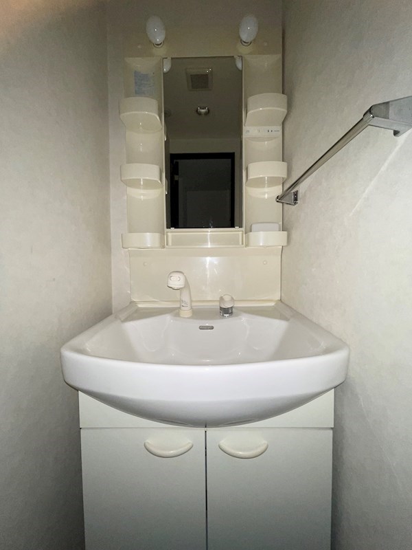 洗面設備　※別のお部屋の写真です
