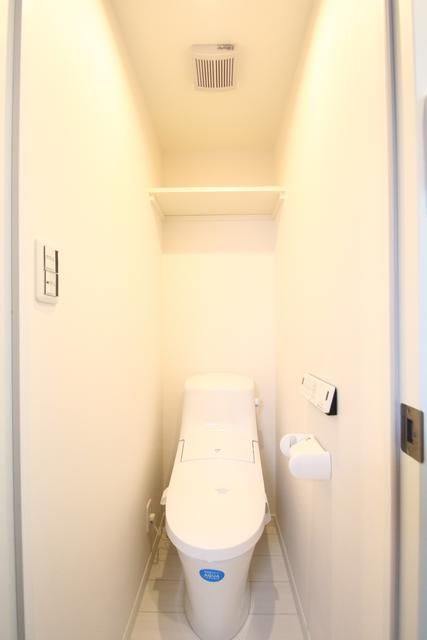 ＪＲ京浜東北線 蕨駅 徒歩7分 3階建 築10年のトイレ写真