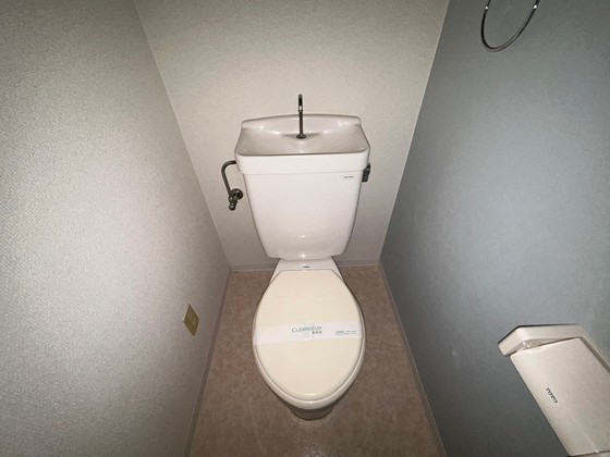 トイレ　※別部屋の写真です