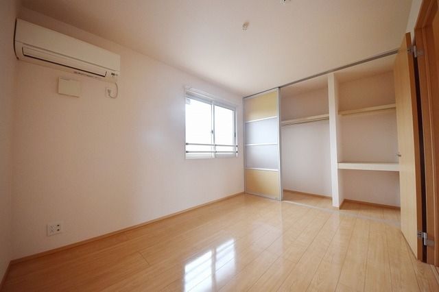 ヴィラ庚申塚 A棟の居間写真
