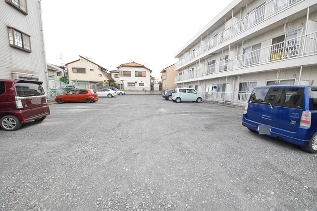 駐車場　敷地内駐車場