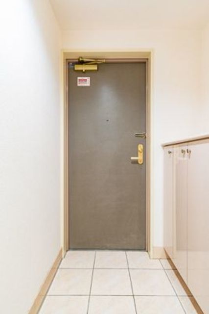 府中中河原パーク・ホームズの玄関写真