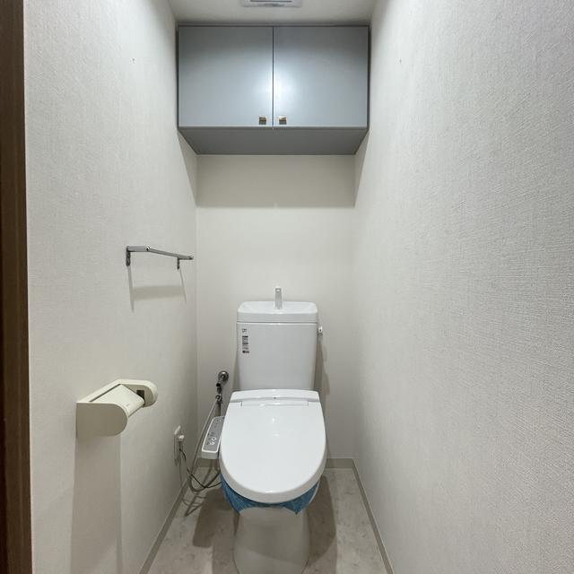 京成千葉線 西登戸駅 徒歩7分 14階建 築28年のトイレ写真