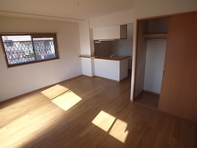 メゾンドヴェルメールの居間写真