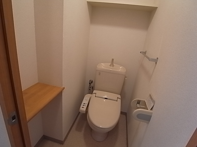 メゾンドヴェルメールのトイレ写真
