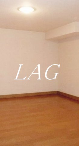 サン.バレルの居間写真
