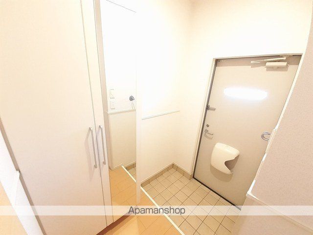 ＪＲ常磐線 神立駅 徒歩13分 3階建 築10年の玄関写真
