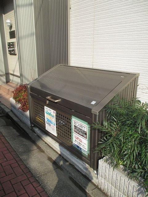 その他　ゴミストッカー