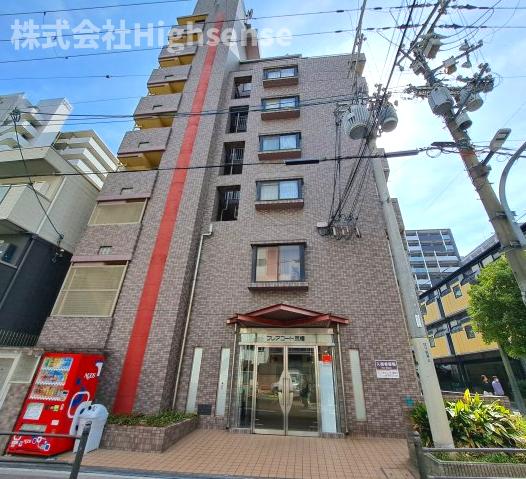 建物外観　外観は落ち着いています