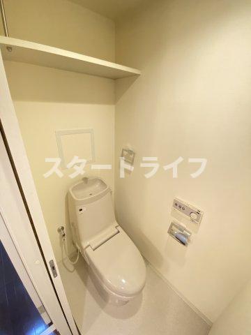 地下鉄御堂筋線 東三国駅 徒歩5分 10階建 築21年のトイレ写真
