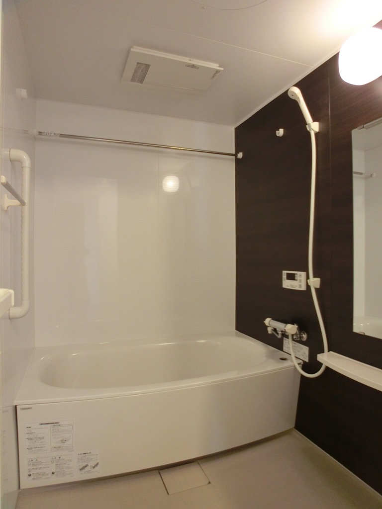 バス・シャワールーム　他部屋の写真になります。