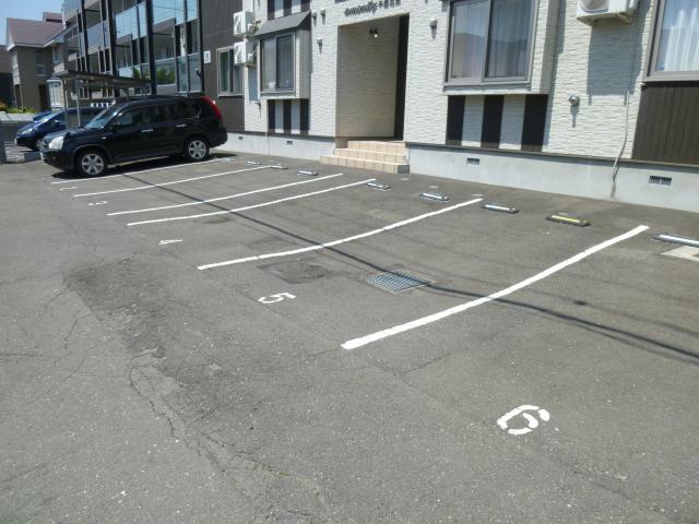 駐車場　駐車場