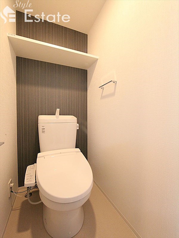 ＪＲ中央本線 鶴舞駅 徒歩9分 15階建 築5年のトイレ写真