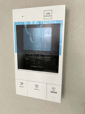セキュリティ　★モニター付きインターホンで来客時も安心★