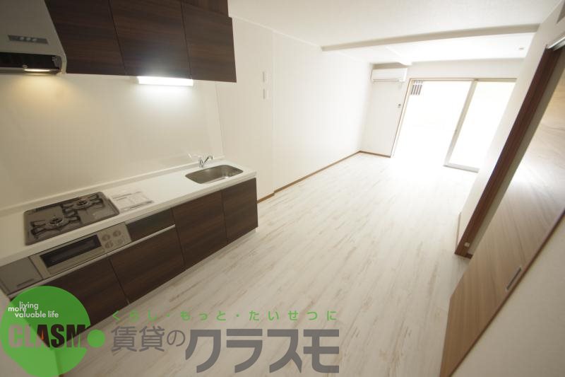居室・リビング　こちらの居間で趣味の時間をお楽しみください