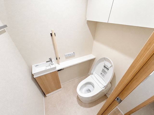 トイレ　清潔感のあるトイレです
