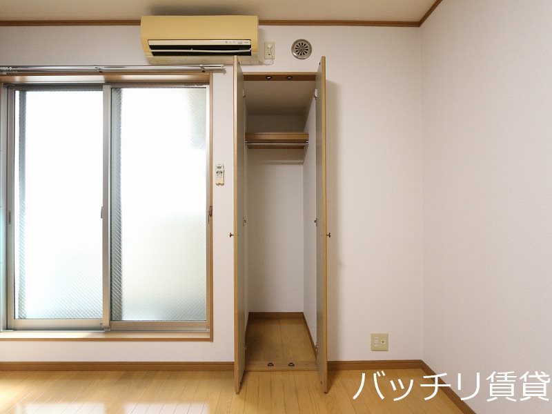 収納　別号室写真のため、現況を優先いたします。