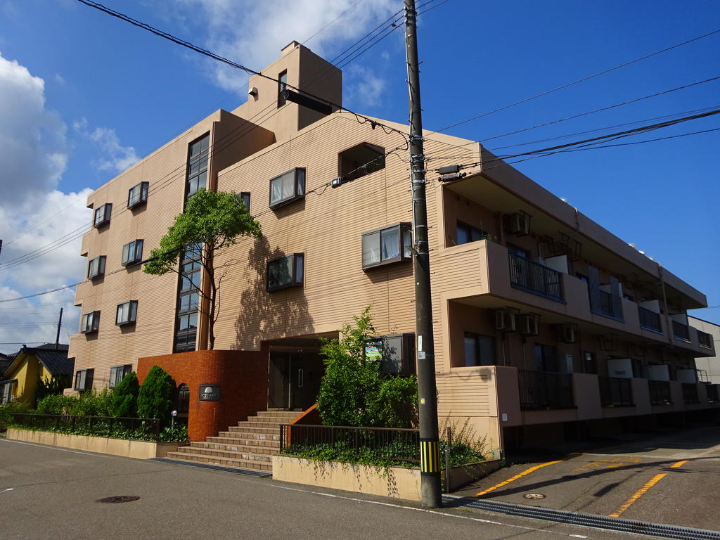 タウンコート駅南　102（南向き）の建物外観