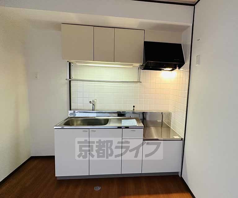 【京都市西京区嵐山朝月町のマンションのキッチン】