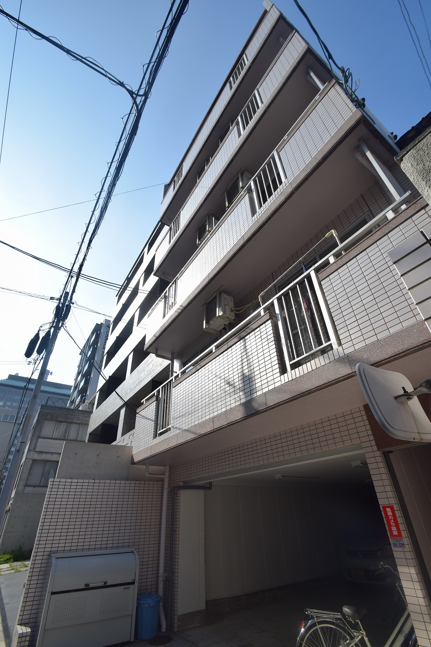 【BauHaus小町の建物外観】