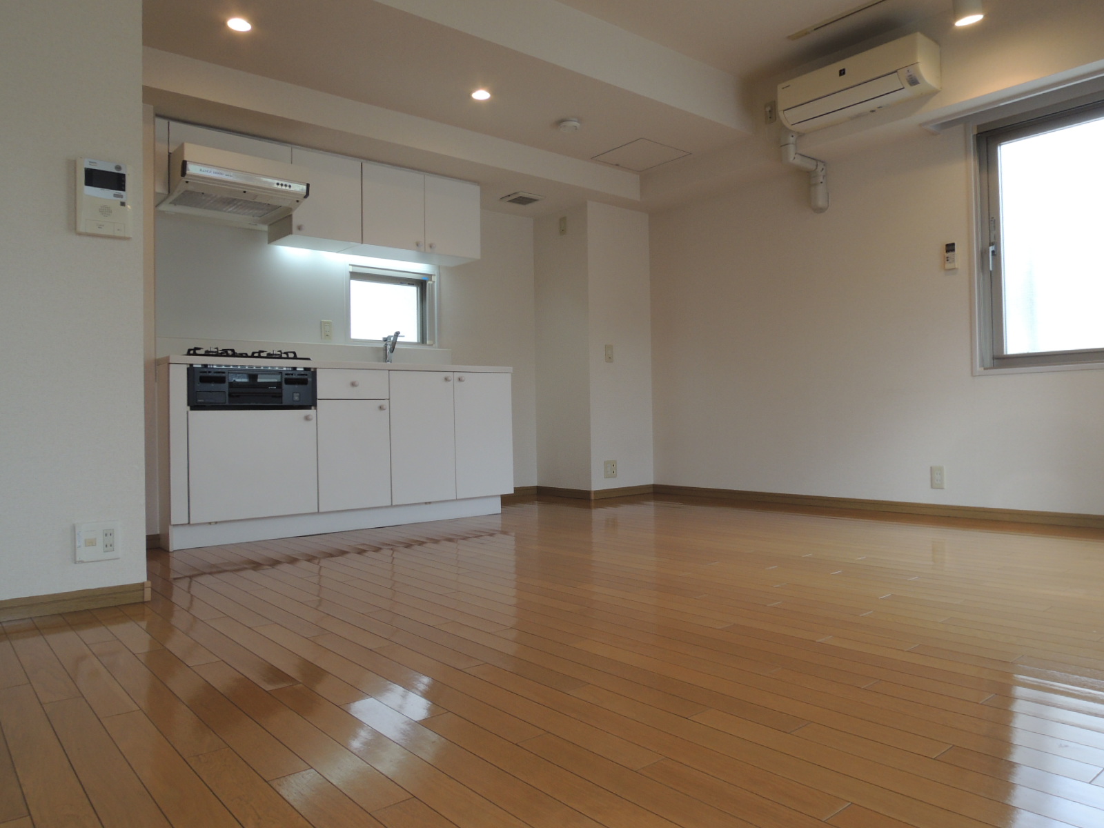 居室・リビング　開放的なリビングで快適な住空間♪