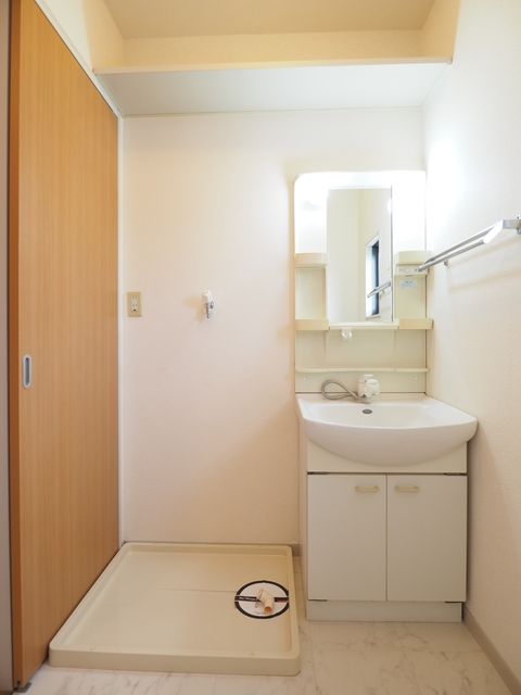 洗面設備　洗髪洗面化粧台・室内洗濯置場