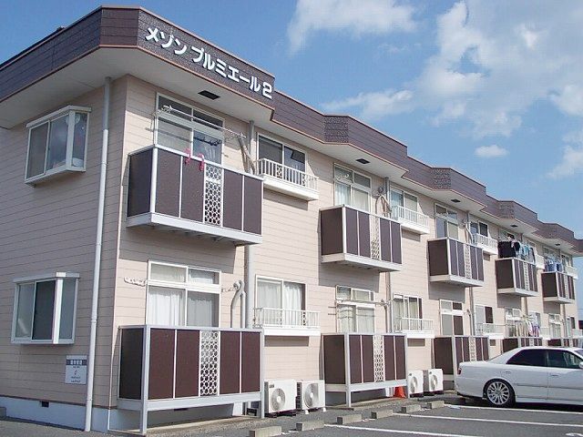 【ひたちなか市大字足崎のアパートの建物外観】